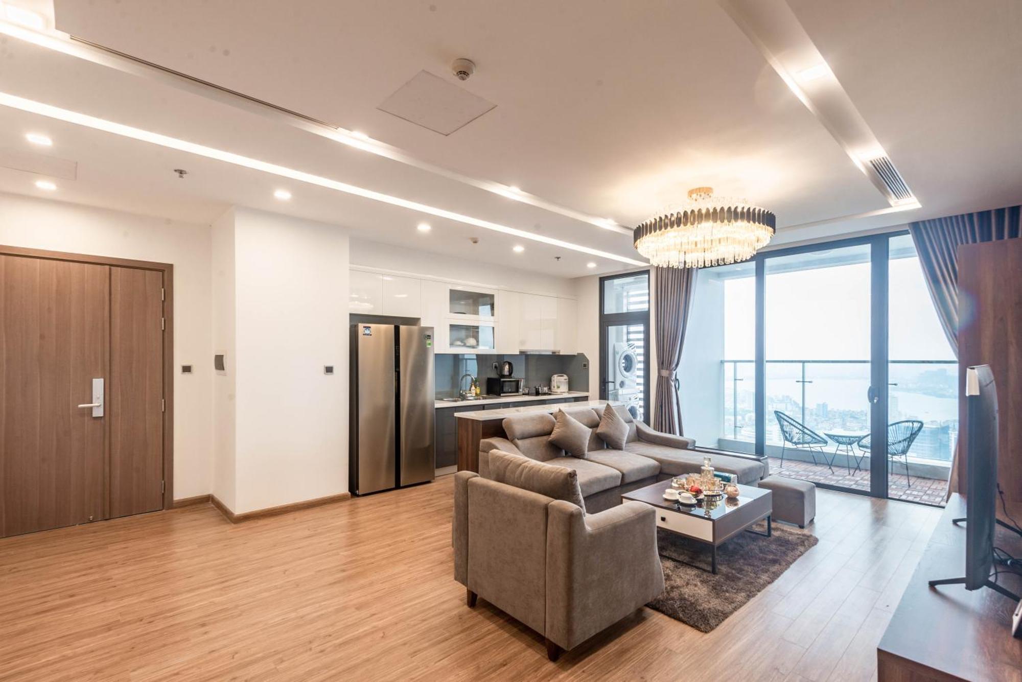Luxury Serviced Apartment Vinhomes Metropolis Premium ฮานอย ภายนอก รูปภาพ
