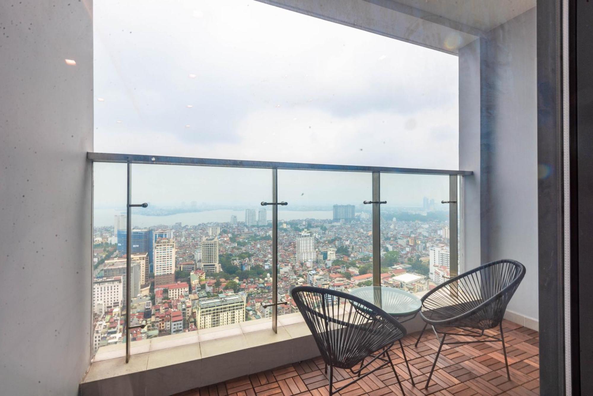 Luxury Serviced Apartment Vinhomes Metropolis Premium ฮานอย ภายนอก รูปภาพ