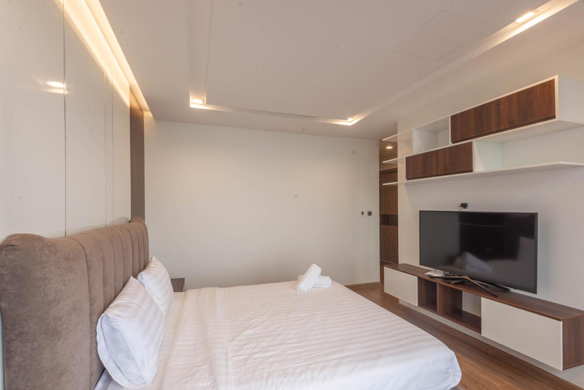 Luxury Serviced Apartment Vinhomes Metropolis Premium ฮานอย ภายนอก รูปภาพ