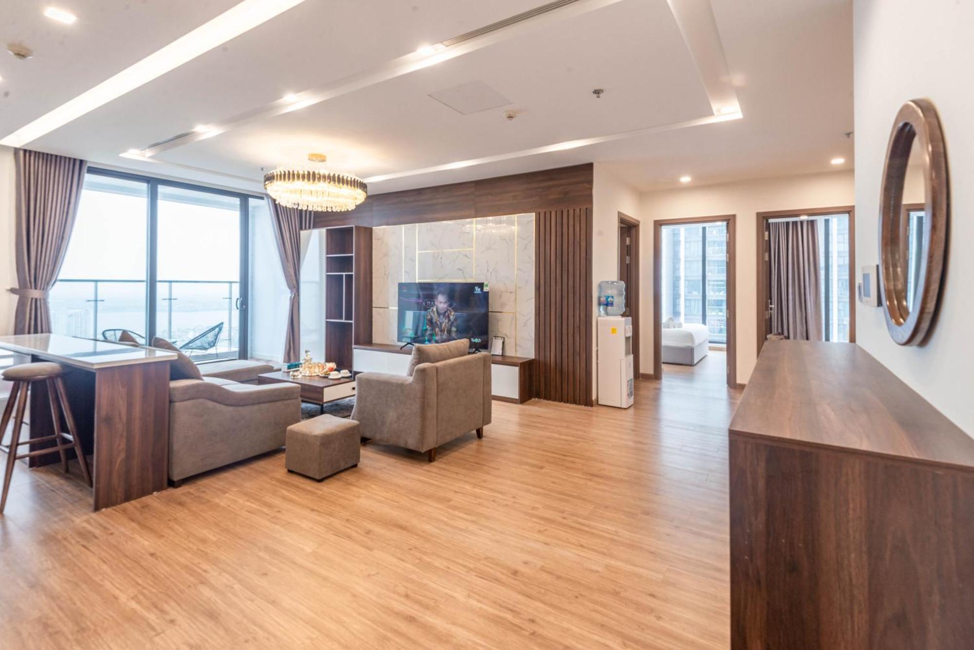 Luxury Serviced Apartment Vinhomes Metropolis Premium ฮานอย ภายนอก รูปภาพ