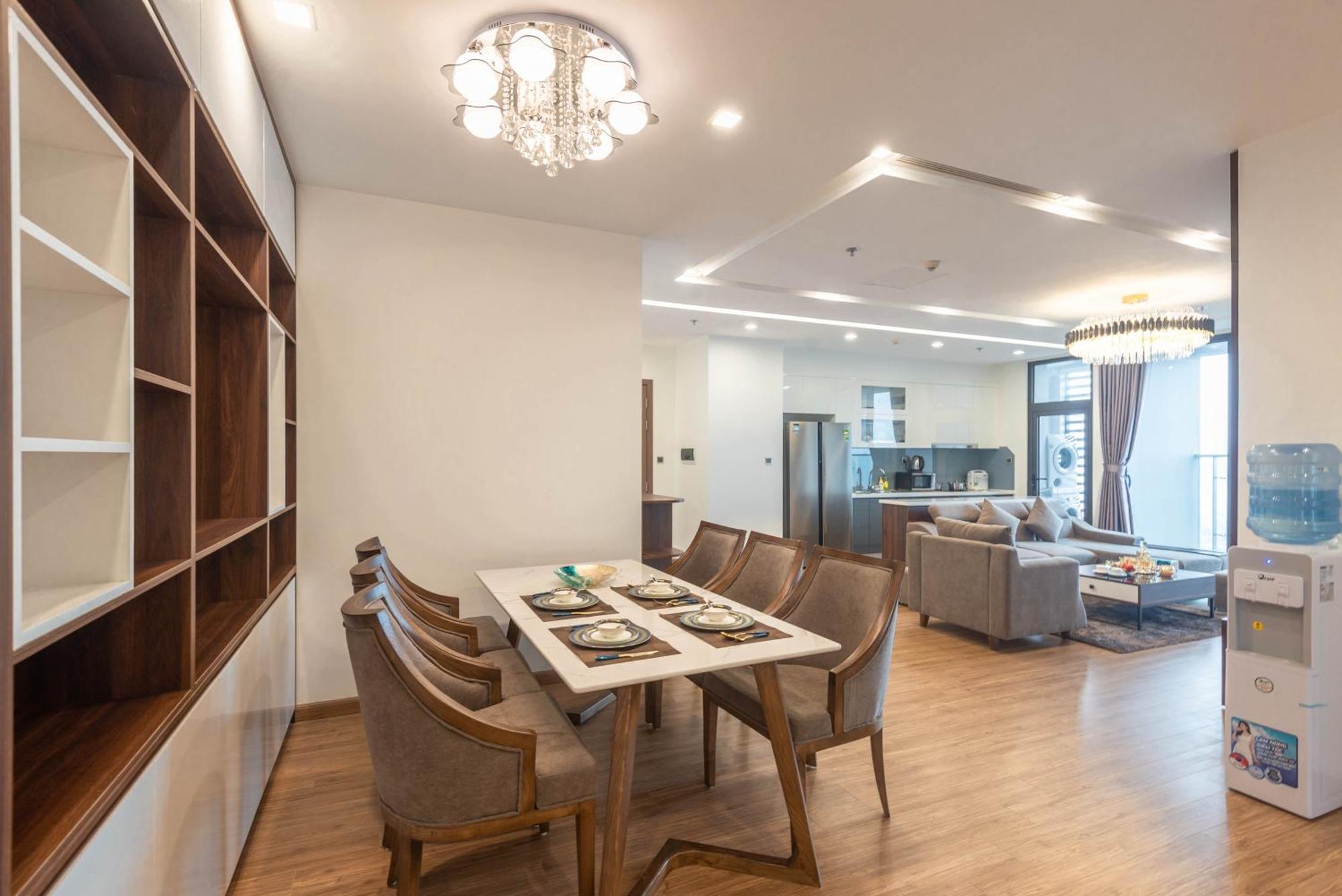Luxury Serviced Apartment Vinhomes Metropolis Premium ฮานอย ภายนอก รูปภาพ