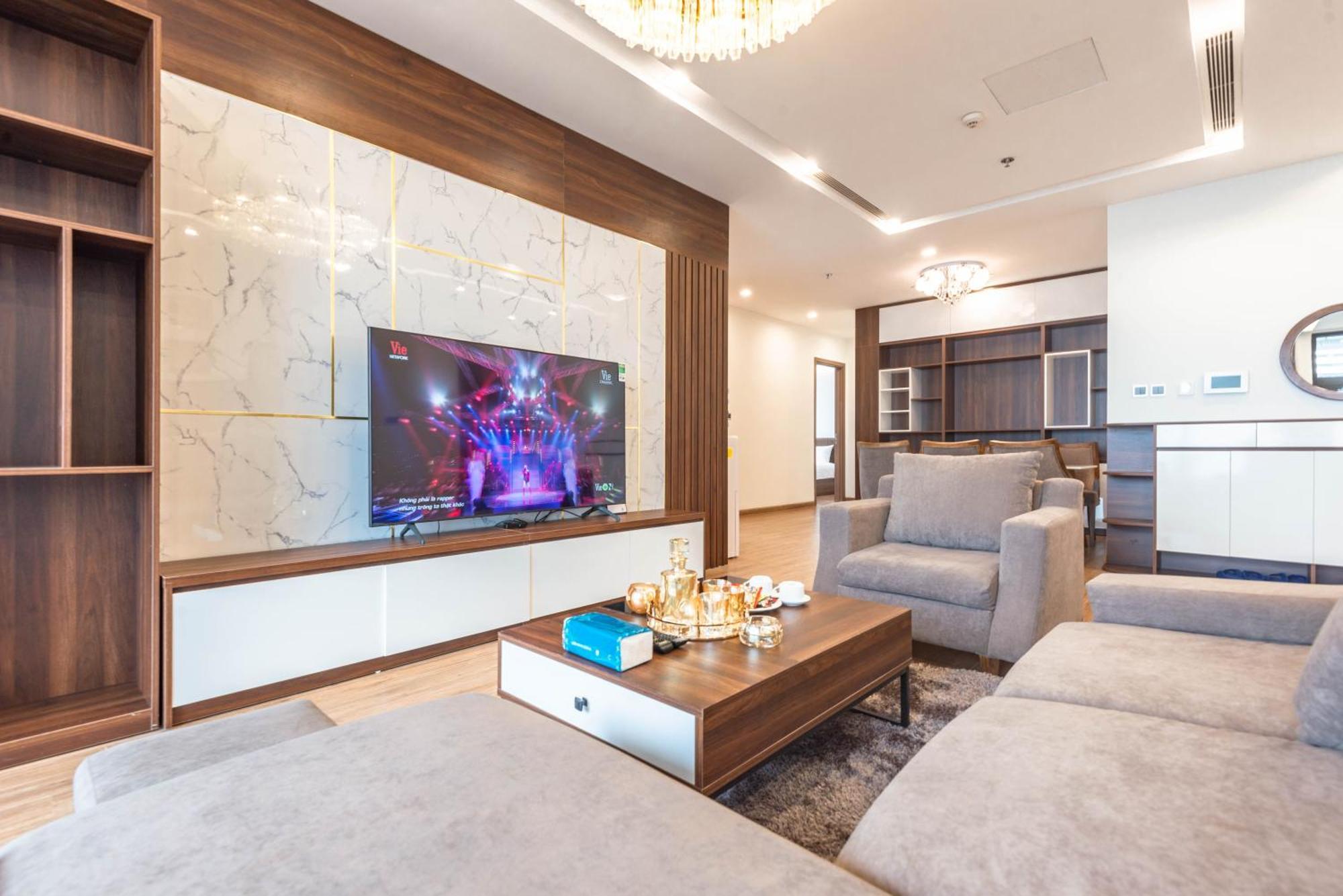 Luxury Serviced Apartment Vinhomes Metropolis Premium ฮานอย ภายนอก รูปภาพ