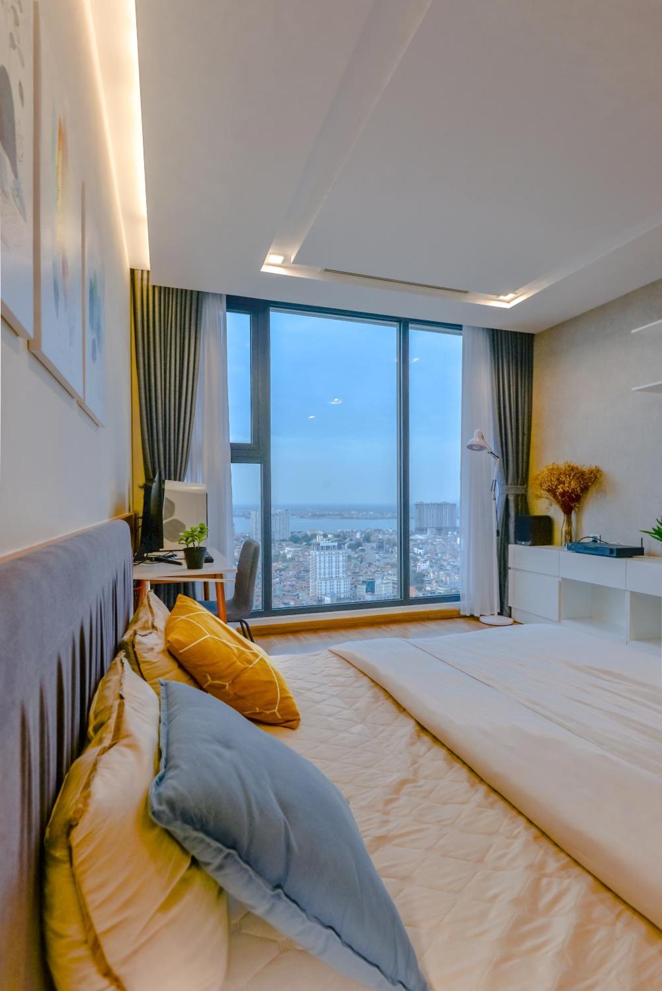 Luxury Serviced Apartment Vinhomes Metropolis Premium ฮานอย ภายนอก รูปภาพ